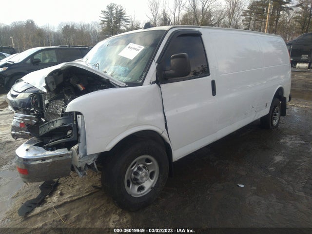 Chevrolet EXPRESS CARGO VAN 2018 1GCWGBFP9J1261273 Image 2