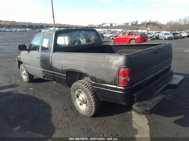 1998 DODGE RAM 2500 VIN: 3B7KC2260WG168237