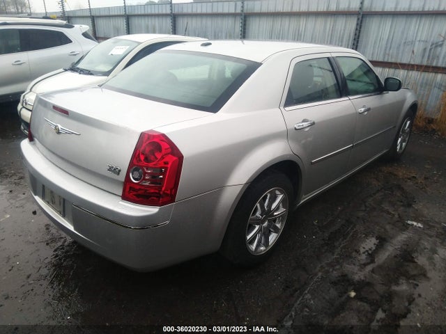 Chrysler 300 Touring Signature 2010 2C3CA5CV1AH273402 Image 4