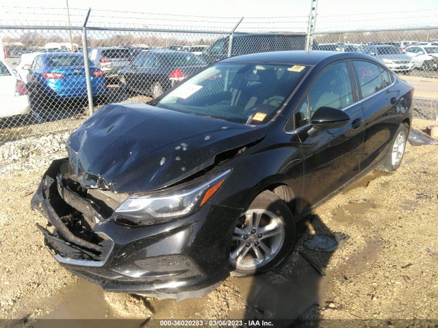 Chevrolet CRUZE LT 2018 1G1BE5SMXJ7195663 Image 2