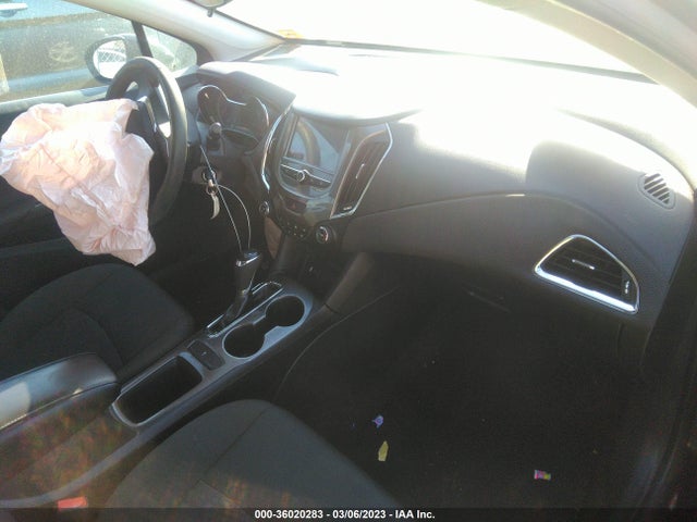 Chevrolet CRUZE LT 2018 1G1BE5SMXJ7195663 Image 5