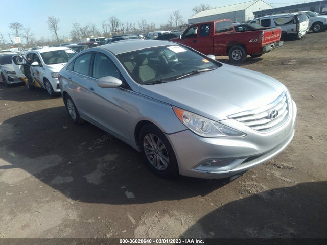 2013 HYUNDAI SONATA GLS VIN: 5NPEB4AC2DH686227