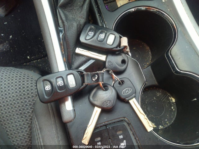 2013 HYUNDAI SONATA GLS VIN: 5NPEB4AC2DH686227