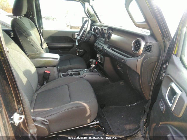 1C4HJXDG7JW234666 Jeep Wrangler Unlimited Sport S