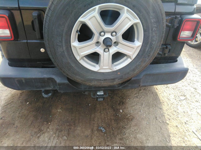 1C4HJXDG7JW234666 Jeep Wrangler Unlimited Sport S
