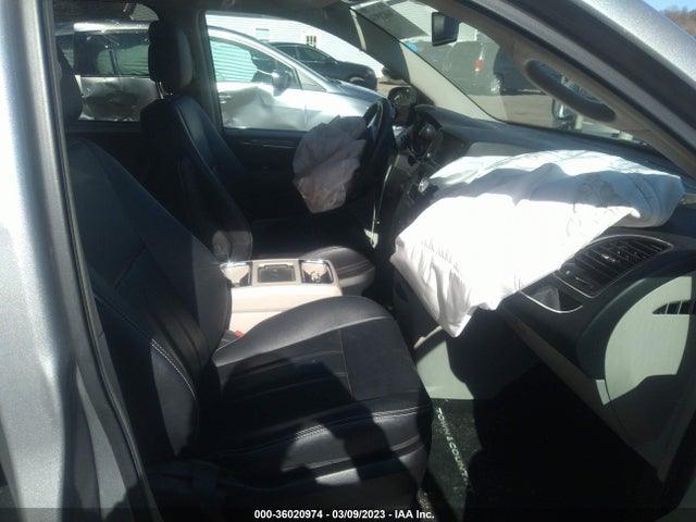 2016 Chrysler Town & Country, VIN: 2C4RC1BG0GR113056