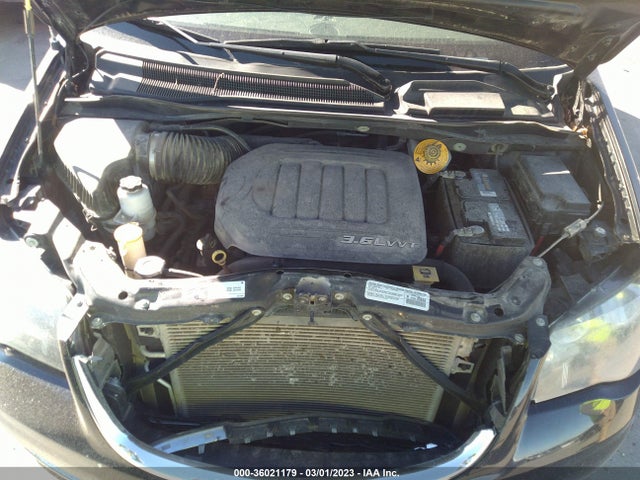 2C4RC1HG7ER300203 Chrysler Town & Country S