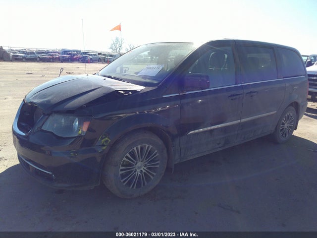 2C4RC1HG7ER300203 Chrysler Town & Country S