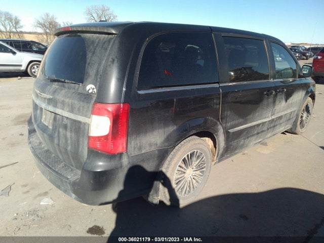 2C4RC1HG7ER300203 Chrysler Town & Country S