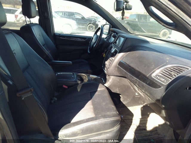 2C4RC1HG7ER300203 Chrysler Town & Country S