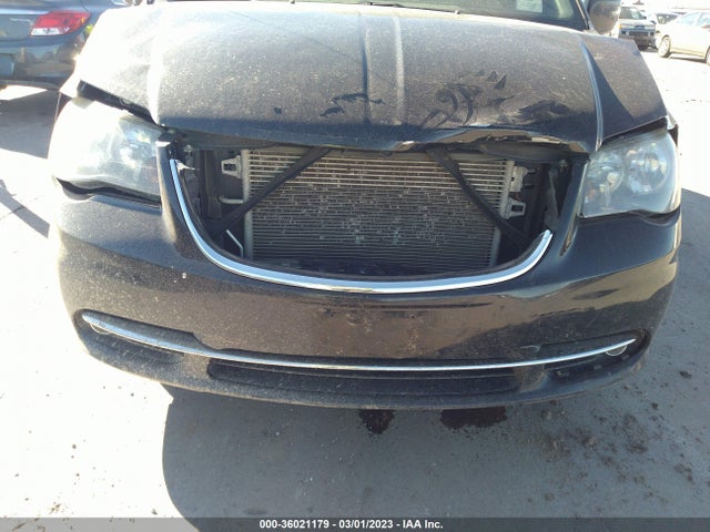 2C4RC1HG7ER300203 Chrysler Town & Country S