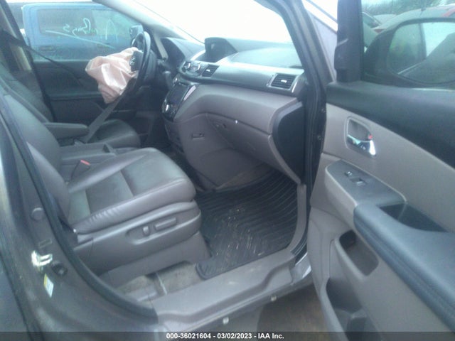 Honda Odyssey Touring 2015 5FNRL5H92FB034675 Image 5