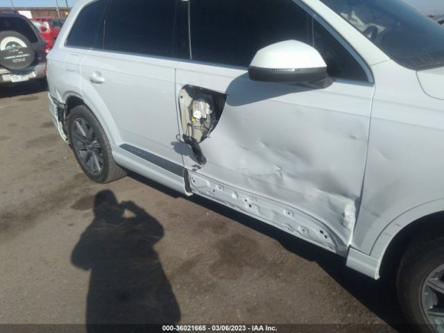 Audi Q7 Premium Plus 2018 WA1LHAF73JD006394 Image 7