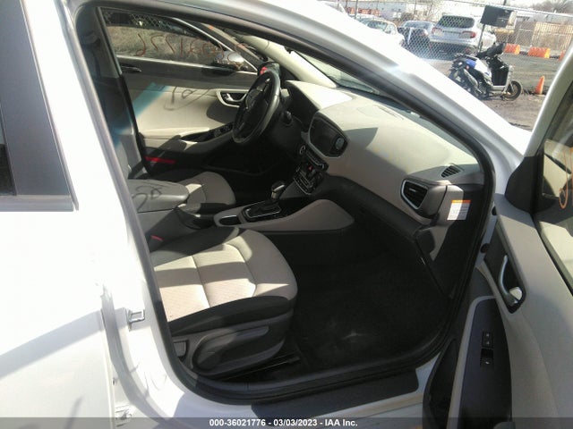 2019 Hyundai Ioniq, VIN: KMHC65LD5KU172104