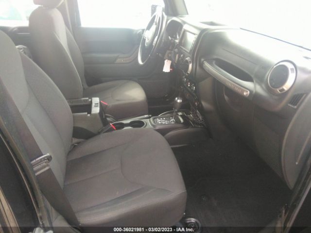 1C4BJWDG0GL341830 Jeep Wrangler Unlimited Sport