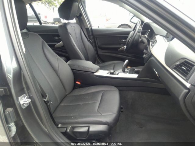 WBA3B1C50FK140449 BMW 3 Series 320i