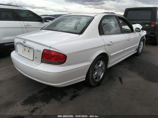 2004 HYUNDAI SONATA VIN: KMHWF25SX4A917800