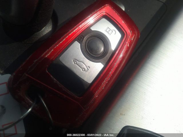 WBA8A9C5XHK619830 BMW 3 Series 320i