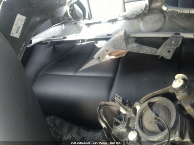 WBA8A9C5XHK619830 BMW 3 Series 320i