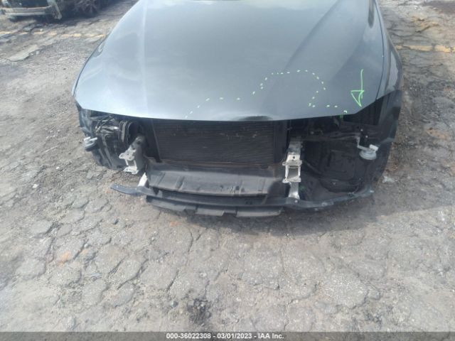 WBA8A9C5XHK619830 BMW 3 Series 320i