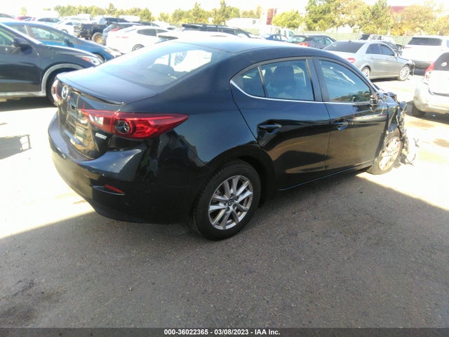 Mazda Mazda3 I Touring 2015 JM1BM1V7XF1268579 Image 4