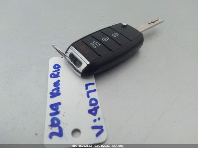 3KPA24AB8KE164077 KIA RIO S