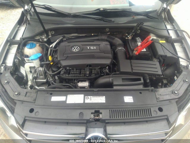 1VWAT7A35EC091203 Volkswagen Passat Wolfsburg Ed