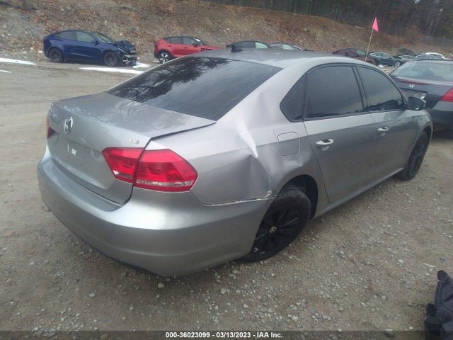 1VWAT7A35EC091203 Volkswagen Passat Wolfsburg Ed