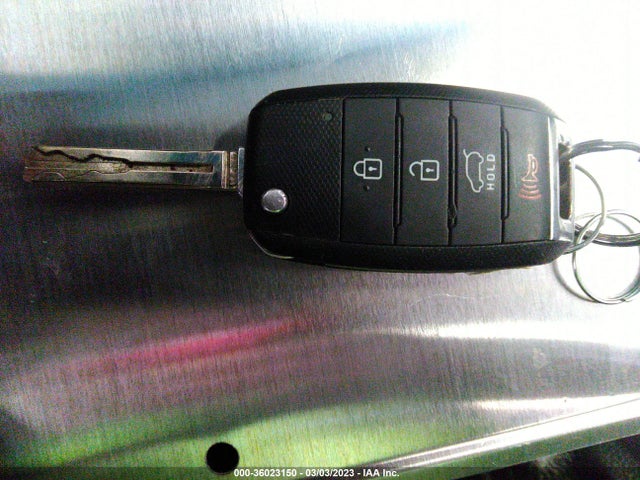 KIA Soul Base 2014 KNDJN2A27E7744324 Image 3