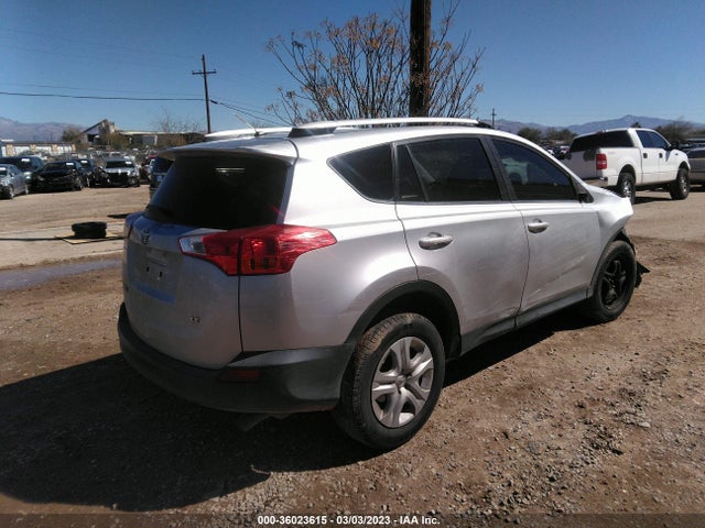 Toyota RAV4 LE 2015 JTMZFREV2FJ050092 Image 4