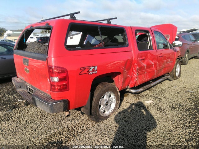 2011 CHEVROLET SILVERADO 1500 LT VIN: 3GCPKSE34BG239671