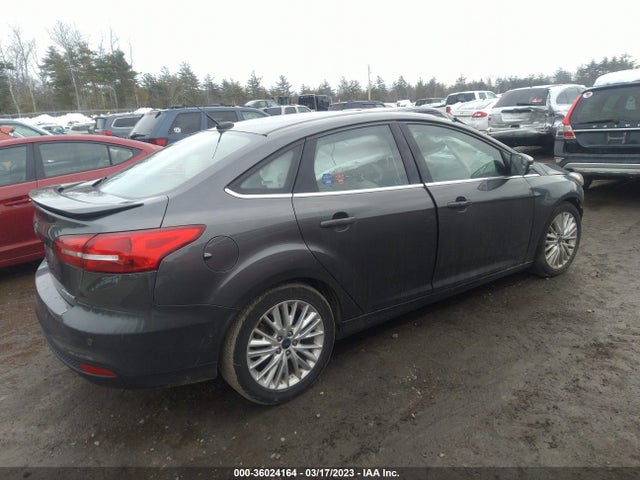 Ford Focus Titanium 2018 1FADP3J28JL295837 Image 4