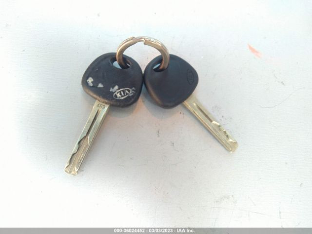 5XYKT4A20BG050174 KIA SORENTO LX