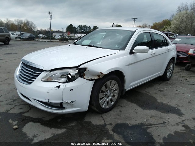 1C3CCBAB8EN167981 Chrysler 200 LX