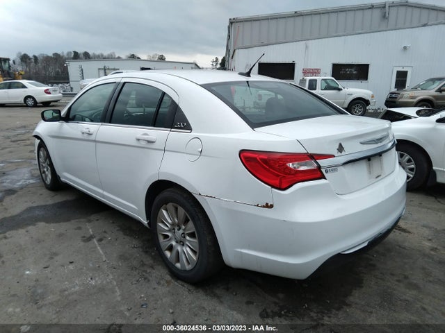 1C3CCBAB8EN167981 Chrysler 200 LX