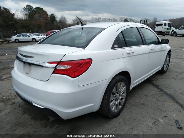 1C3CCBAB8EN167981 Chrysler 200 LX