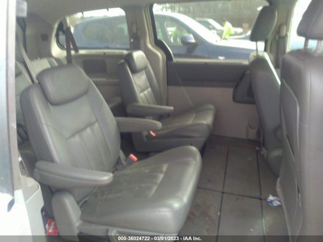 2A8HR54P38R736826 Chrysler Town & Country Touring