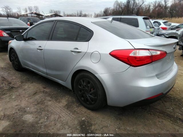 KNAFX4A63F5381593 KIA FORTE LX