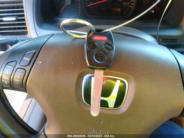 2005 HONDA ACCORD SDN EX/EX-L WITH NAVI VIN: 1HGCM56765A058068