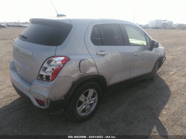 Chevrolet TRAX LS 2020 3GNCJKSB0LL322205 Image 5