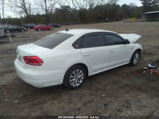 1VWAS7A39FC011633 Volkswagen Passat 1.8t Wolfsburg Ed