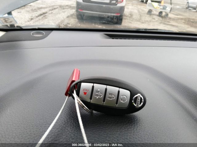 KNMAT2MT1HP538074 Nissan ROGUE SV