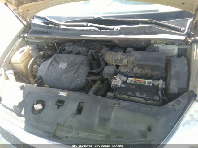KNDMG4C76B6411867 KIA SEDONA LX