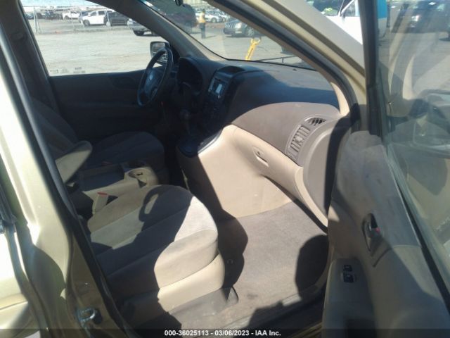 KNDMG4C76B6411867 KIA SEDONA LX