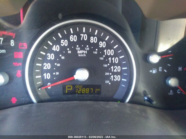 KNDMG4C76B6411867 KIA SEDONA LX