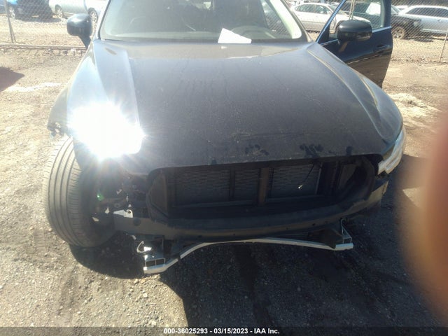 2019 Volvo XC60, VIN: LYV102RK9KB376612