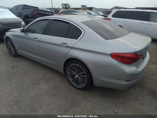 BMW 5 Series 540i 2017 WBAJE5C3XHG913745 Image 3