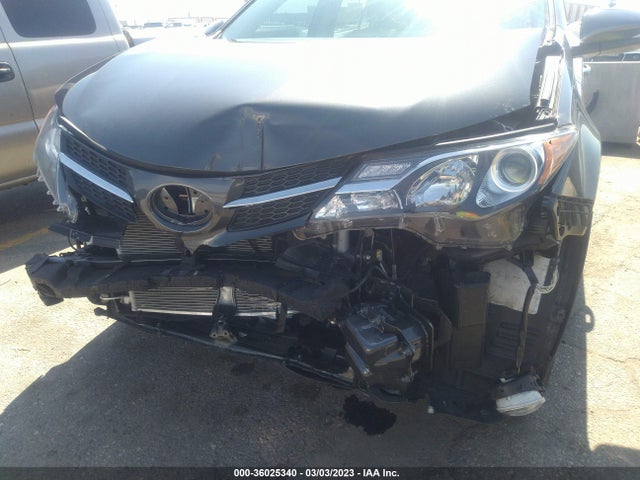 2015 TOYOTA RAV4 XLE VIN: 2T3WFREV7FW171141