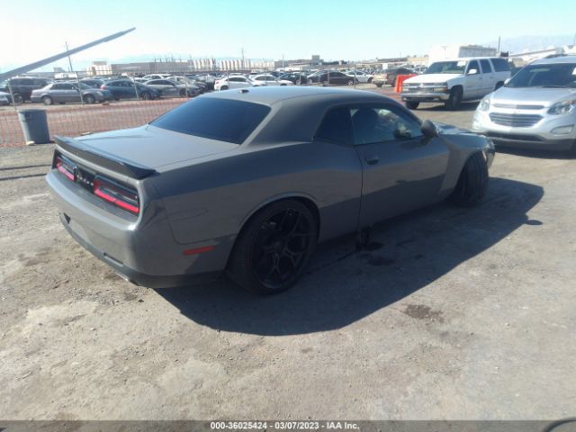 2C3CDZAG2KH670105 Dodge Challenger Sxt