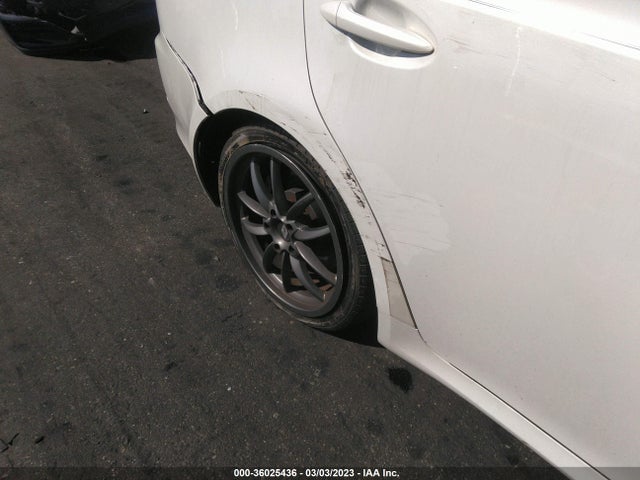 JTHCE5C23B5001978 Lexus IS 350